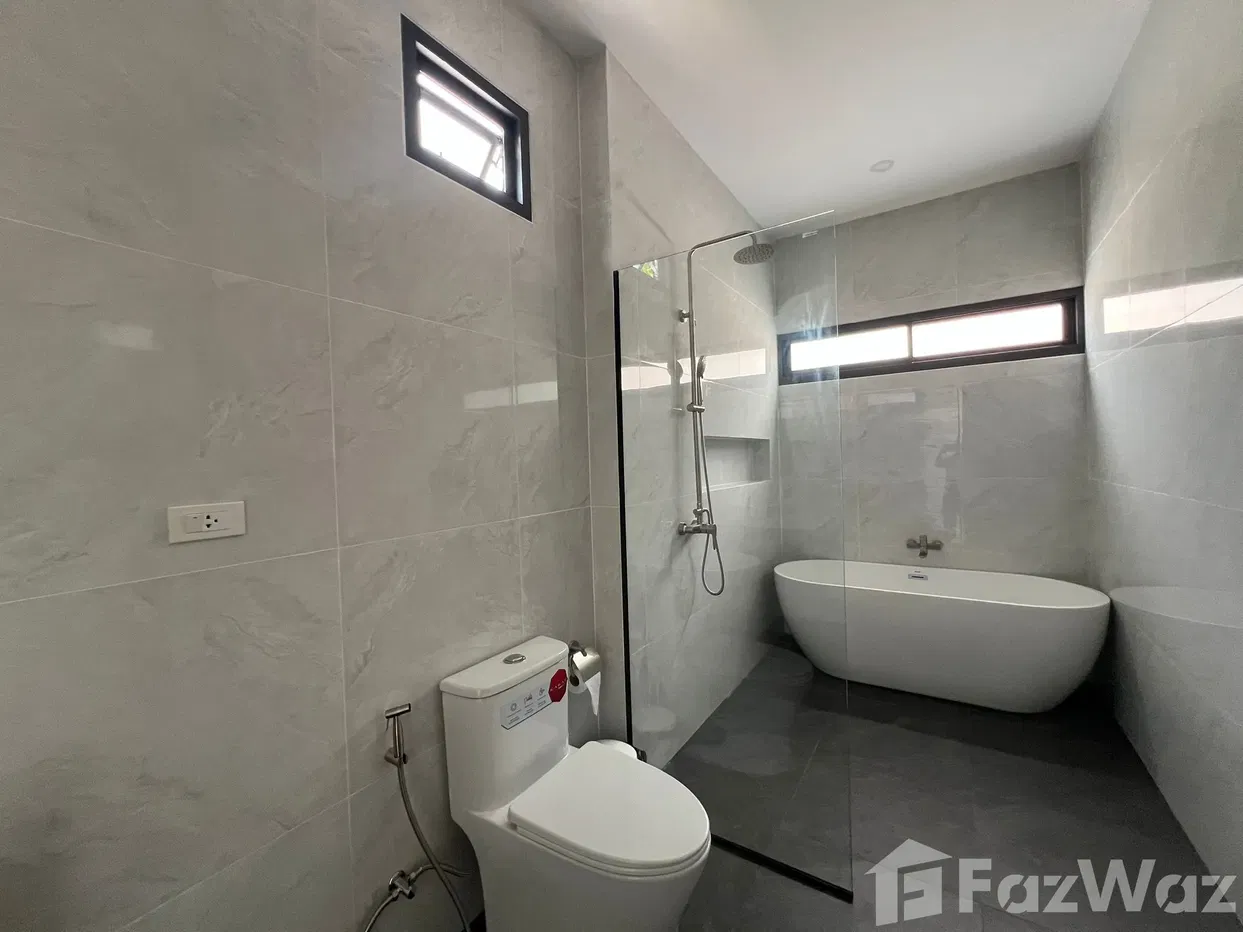 picture 3 Bedroom Villa for sale in Rawai, Phuket  5746793 - 5/20