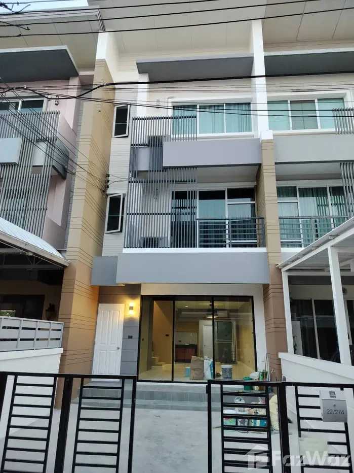 รูป ขายบ้านทาวน์เฮาส์ 3 ชั้น ทาวน์อเวนิว พระราม9 - กรุงเทพกรีฑา7 5367165 - รูปที่ 1/15