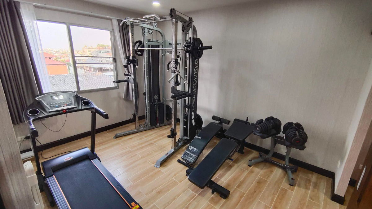 picture City Home Sukhumvit Large Corner Unit, Newly Renovated, BTS Udom Suk Excellent Value! Yield 6%  - 9/9