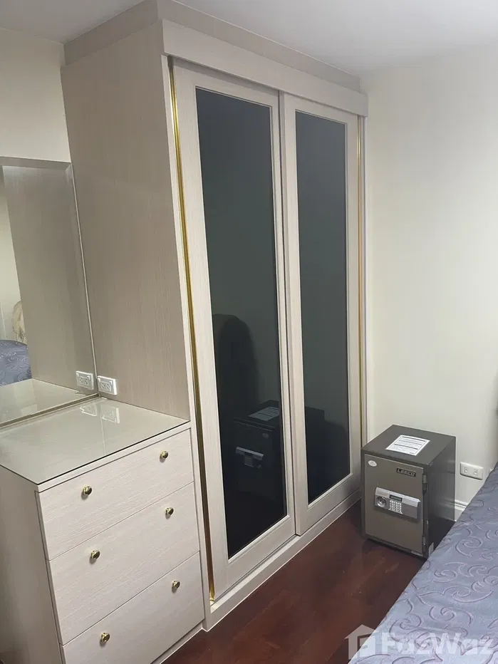 picture 2 Bedroom Condo for rent at 49 Plus 1361998 - 8/9