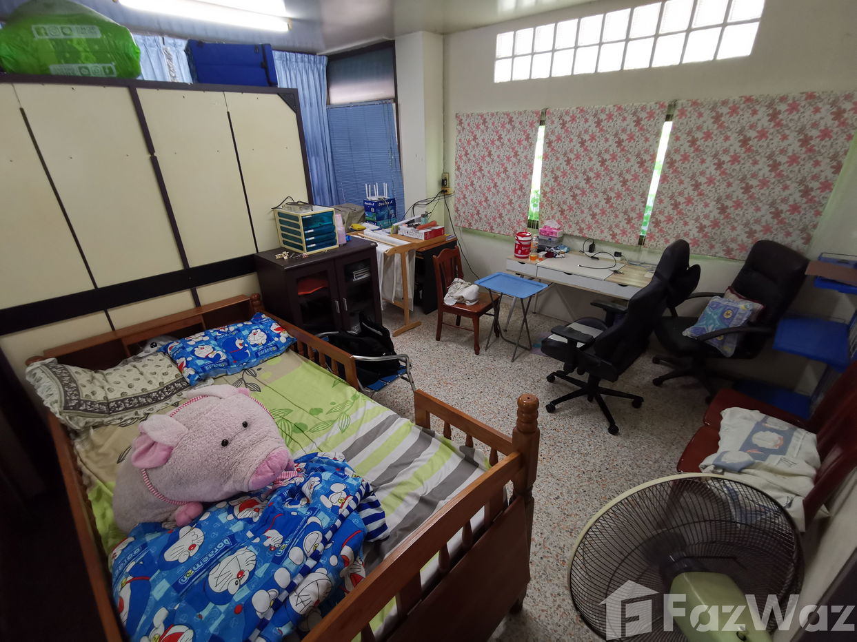 picture 5 Bedroom Townhouse for sale in Bang Chan, Bangkok  1890889 - 9/10