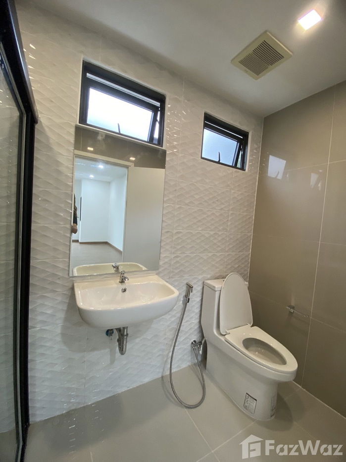 picture 3 Bedroom Townhouse for sale at Patio Ladkrabang-Moterway  1703988 - 11/18