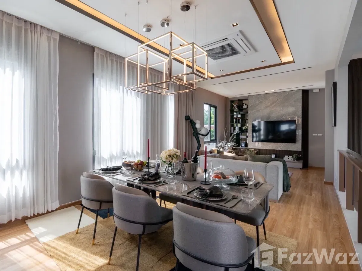 picture 4 Bedroom Townhouse for sale at Sol Midtown Petchkasem–Sathorn  1929204 - 2/9