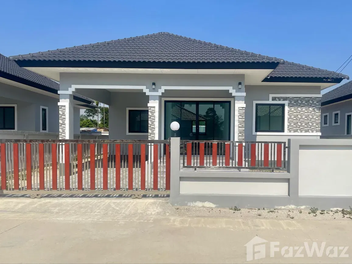picture 3 Bedroom House for sale at Lee Garden  1911189 - 4/5