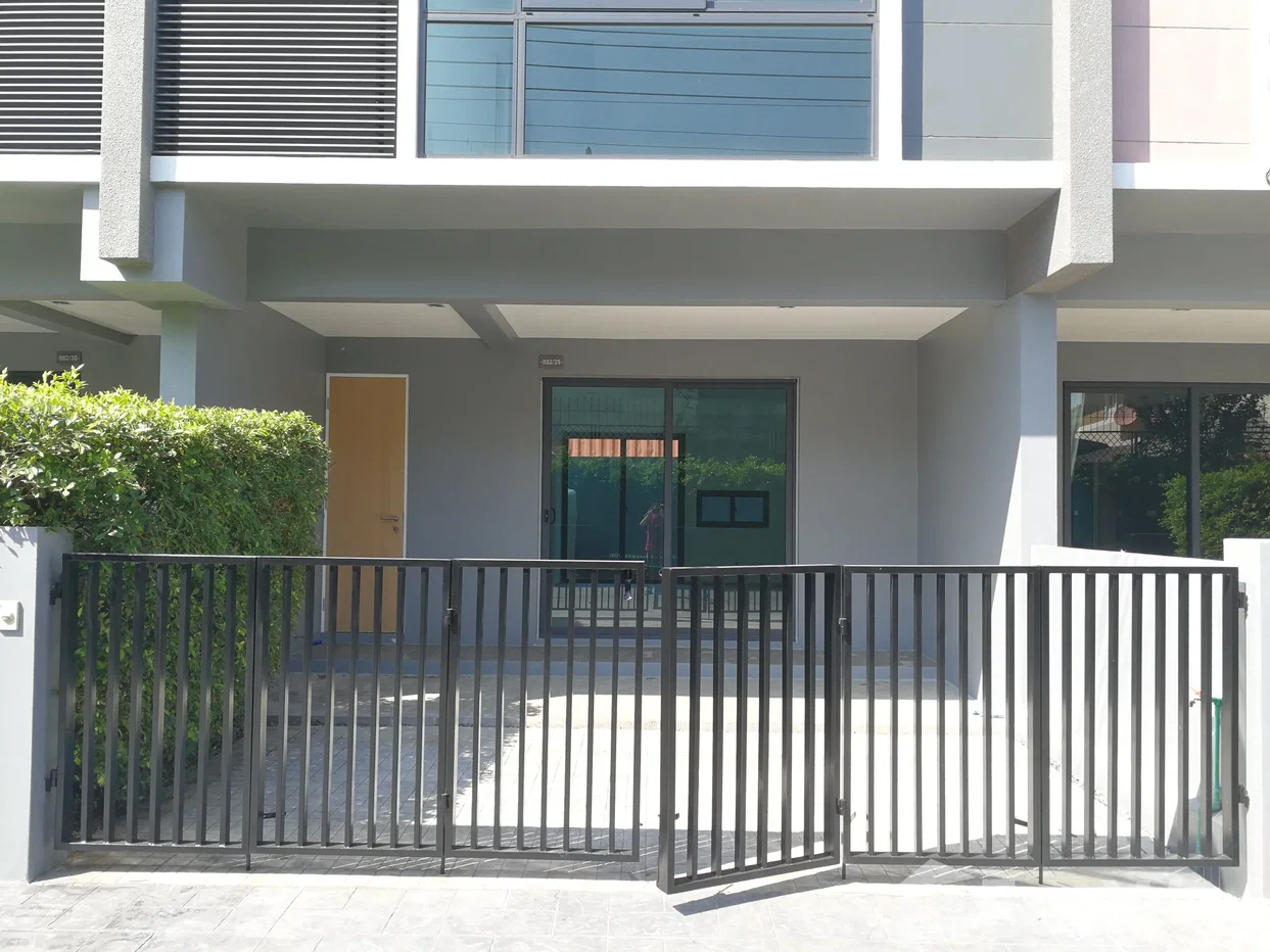 รูป Luxury town home at Lasalle Bangna (Sukhumvit 105) 1716834 - รูปที่ 2/9