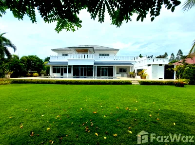 Houses for sale Bang Lamung Chonburi : 5 Bedroom Villa for sale in Pong, Chon Buri  5754894