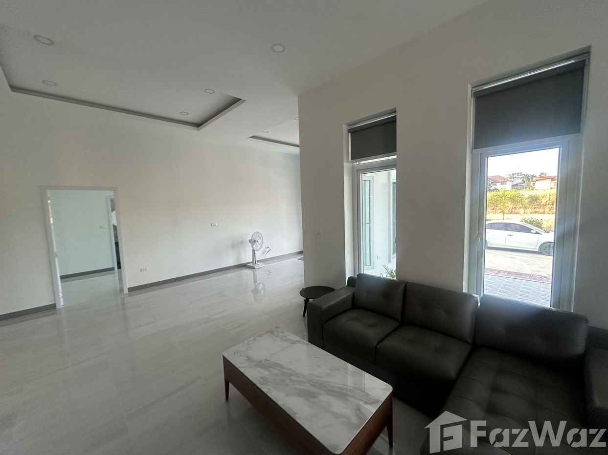 picture 3 Bedroom Villa for sale in Pong, Chon Buri  1981404 - 3/15