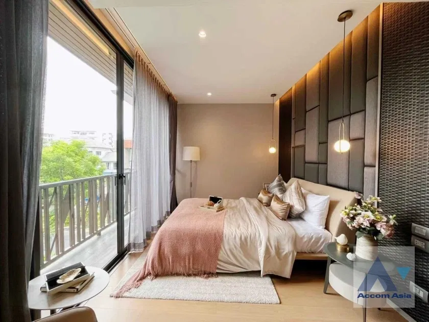 รูป 🔼🔽 AccomA 📩 Elegant condo with classical interiors and balcony view (AA35551) - รูปที่ 5/15