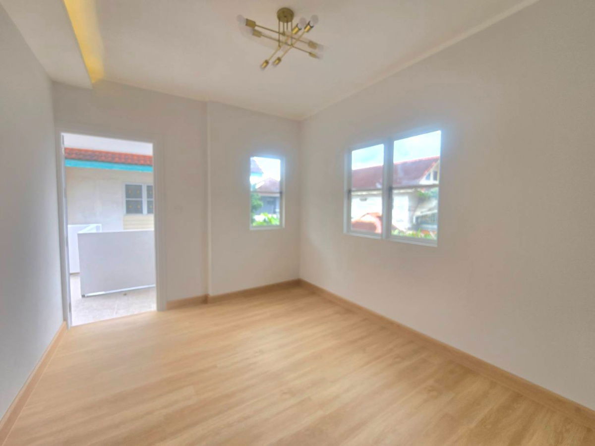 รูป บ้านเดี่ยวหลังใหญ่ กำลังรีโนเวทใหม่ กว้าง ราคาคุ้ม หมู่บ้าน ฮาร์โมนี่วิลล์ ถนนสุขาภิบาล5 ซอย80 แขวงออเงิน เขตสายไหม - รูปที่ 41/49