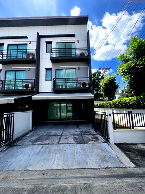 ทาวน์โฮมให้เช่า : 🏡 ให้เช่าทาวน์โฮม 3 ชั้น บ้านกลางเมือง ราชพฤกษ์ – รัตนาธิเบศร์