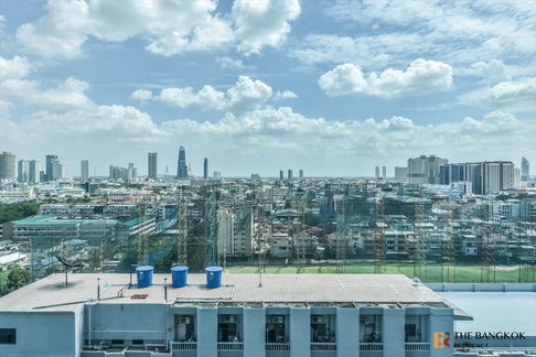 ✨✨High-potential Location, Not as Expensive as You Think The Breeze Narathiwas