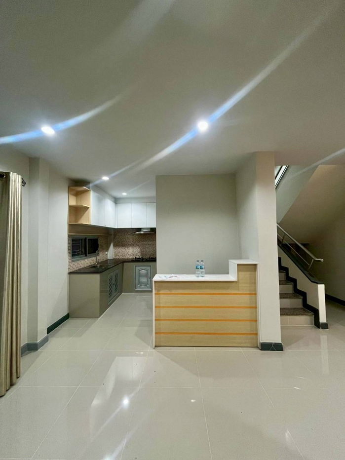 รูป 🏡 ให้เช่าบ้านเดี่ยว 2 ชั้น – หมู่บ้านสินทวีเทียนทะเล 2 - รูปที่ 8/10
