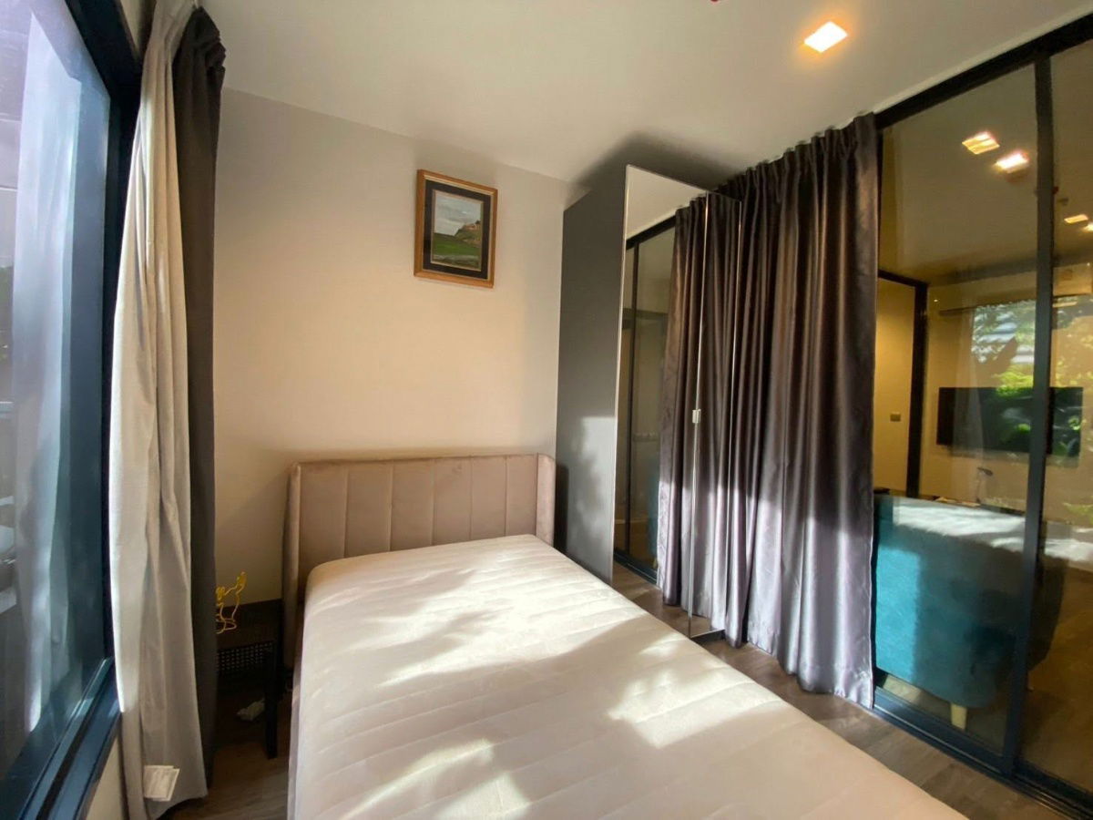 picture Modern Condo in Prime Location | Fully Furnished | BTS & Malls in Walking Distance - 7/8