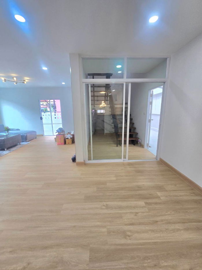 รูป บ้านเดี่ยวหลังใหญ่ กำลังรีโนเวทใหม่ กว้าง ราคาคุ้ม หมู่บ้าน ฮาร์โมนี่วิลล์ ถนนสุขาภิบาล5 ซอย80 แขวงออเงิน เขตสายไหม - รูปที่ 28/49
