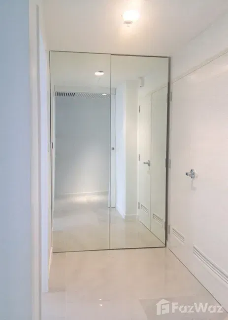 picture STUNNING CONTEMPORARY in Bangkoks most elite neighborhood! 1718758 - 12/18