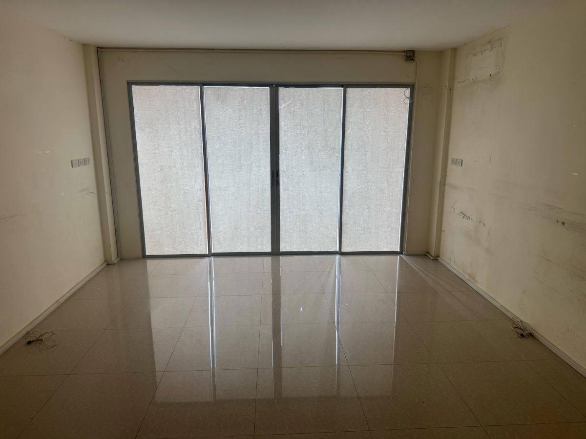 picture Commercial building for rent, 4.5 floors, Ban Kluai-Sai Noi Road, beautiful, cheap, good near Central Westgate. Interested, add Line @841qqlnr. - 13/18