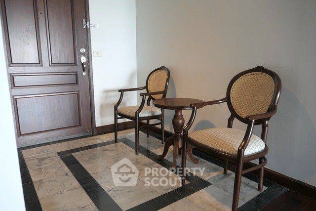 picture 3-BR Condo at Newton Tower Condominium near BTS Nana (ID 2356062) - 2/15