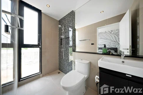 6 Bedroom House for sale at Highgrove Villas  2006751