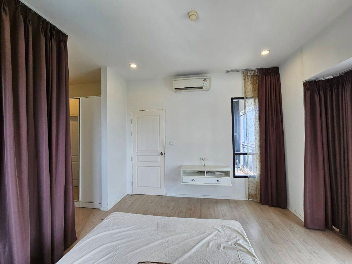 picture Low Rise Condo 2 bed 2 bath, S1 Rama 9, 65 Sq.m. Fully furnished. Rent 20,000THB - 7/13