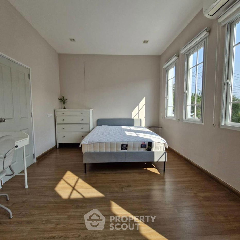 รูป ทาวน์เฮาท์ 4-ห้องนอน ใกล้ สนามบินเชียงใหม่ (ID 2036082) - รูปที่ 3/10