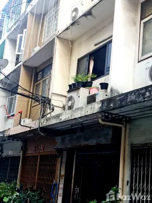 Townhouses for sale Rajamangala University of Technology Krungthep : 3 Bedroom Townhouse for sale in Chong Nonsi, Bangkok  5736293