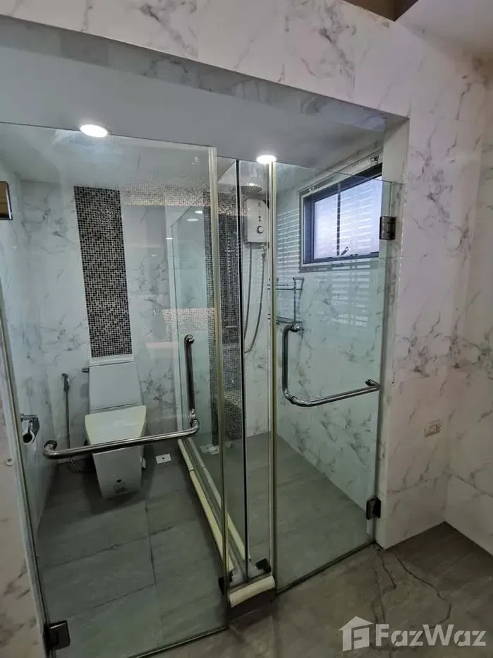 picture 2 Bedroom condo for sale at Supalai Park Ekkamai-Thonglor 1988941 - 14/15