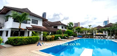 เช่าบ้านเดี่ยว เขตคลองเตย : 🔼🔽 AccomA 📩  4 BR House @Kid Friendly House Compound (AA26528)
