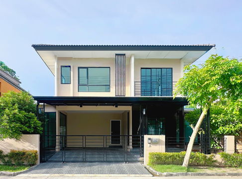 📍 บ้านเดี่ยว เดอะทรัสต์ วิลล์ รังสิต คลอง 4 เพียง 4.49 ล้าน โครงการติดถนนใหญ่ เดินทางสะดวกทุกเส้นทาง บ้านเดี่ยวหลังใหญ่ หน้าหมู่บ้าน หลังที่ 2 ขวามือ