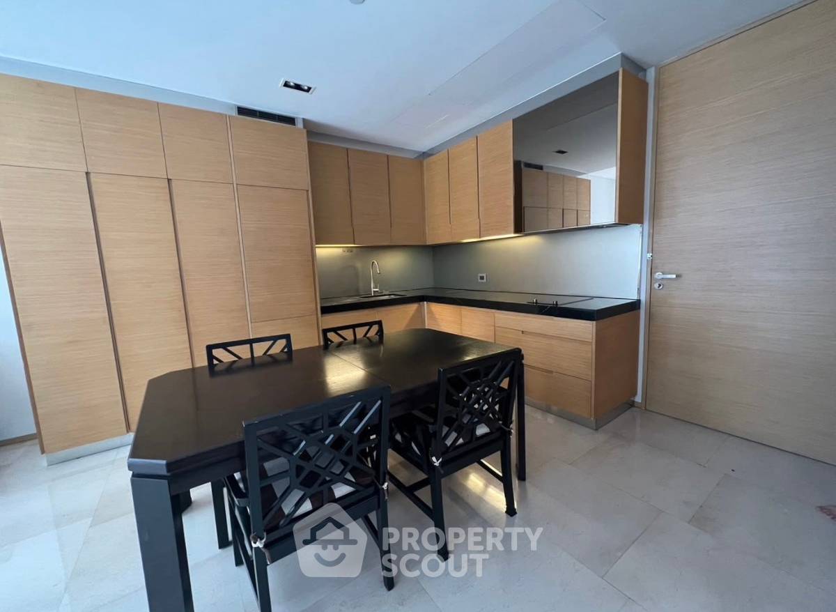 รูป คอนโด 1-ห้องนอน ที่ ศาลาแดง เรสซิเด้นซ์ คอนโดมิเนียม ใกล้ MRT สีลม (ID 2356427) - รูปที่ 6/10
