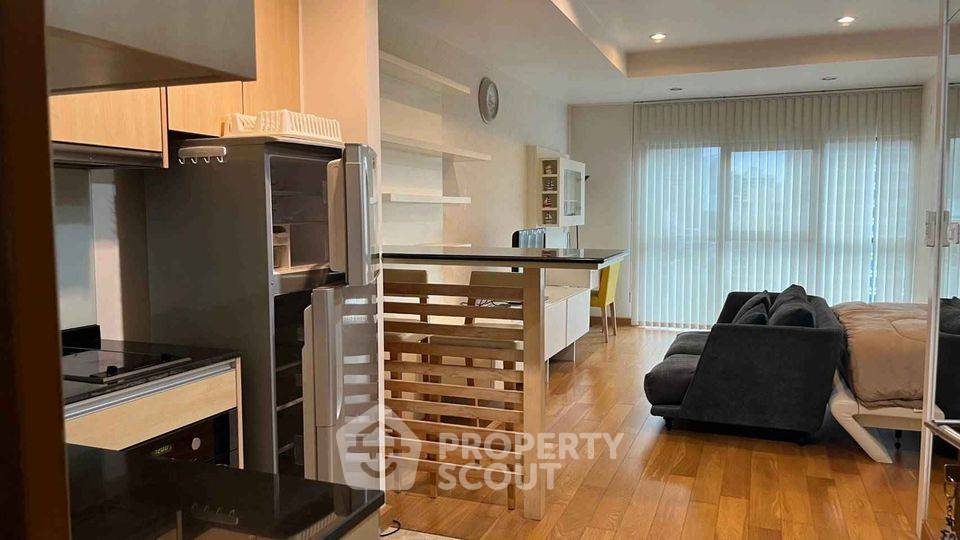 รูป คอนโด 1-ห้องนอน ที่ สาธร การ์เด้นส์ ใกล้ MRT สีลม (ID 974802) - รูปที่ 3/10
