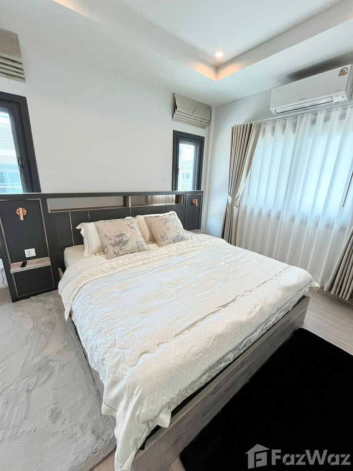 รูป บ้านขนาด 4 ห้องนอน เดินทางสะดวกทั้งออกนอกเมืองและเข้าเมือง 5642878 - รูปที่ 19/29