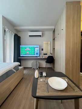 🟨🟨The move บางนา ห้องสวยพร้อมอยู่ 🟨🟨 วิวสระ สนใจติดต่อ 082-3223695 