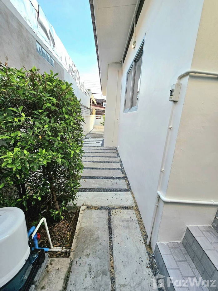 picture 3 Bedroom House for rent in Chorakhe Bua, Bangkok  1955525 - 13/14
