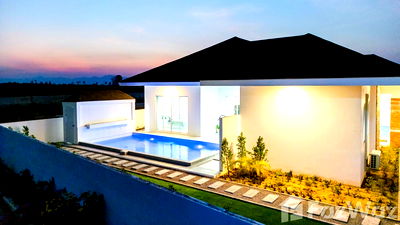 Houses for sale Thap Tai, Prachuap Khiri Khan : 3 Bedroom Villa for sale at Celessy Hua Hin  5340712