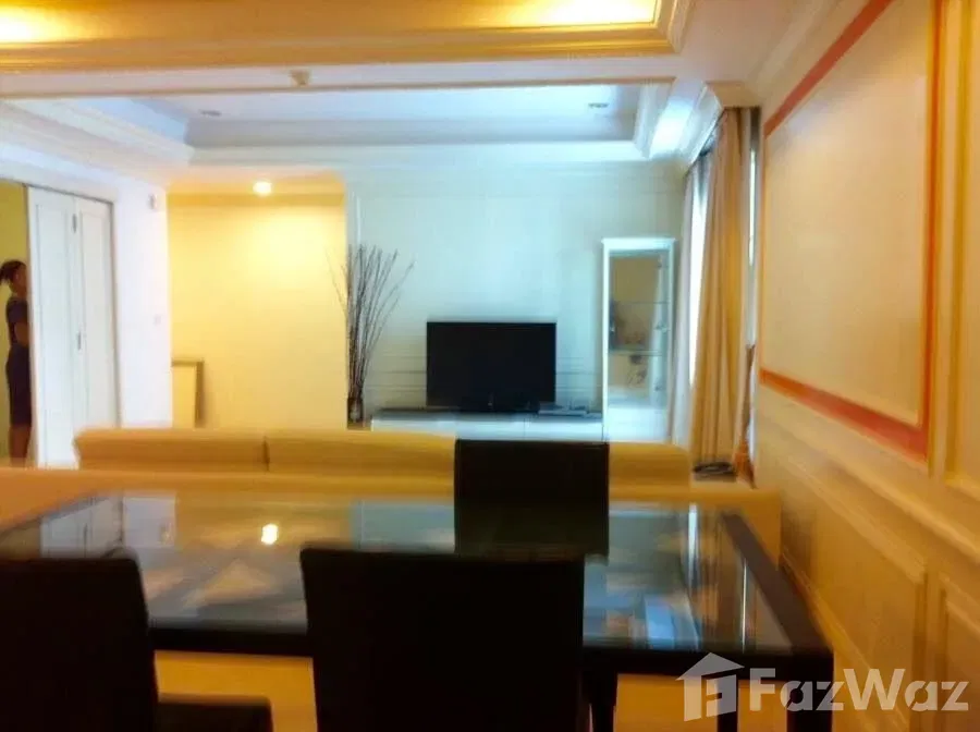 picture 3 Bedroom Condo for rent at La Vie En Rose Place 38567 - 2/6