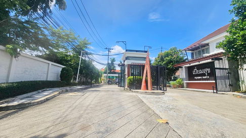  ให้เช่าบ้านเดี่ยว ม.เปี่ยมสุข กรุงเทพ-นนท์3  MRT แยกติวานนทร์ 200 เมตรจากปากซอย