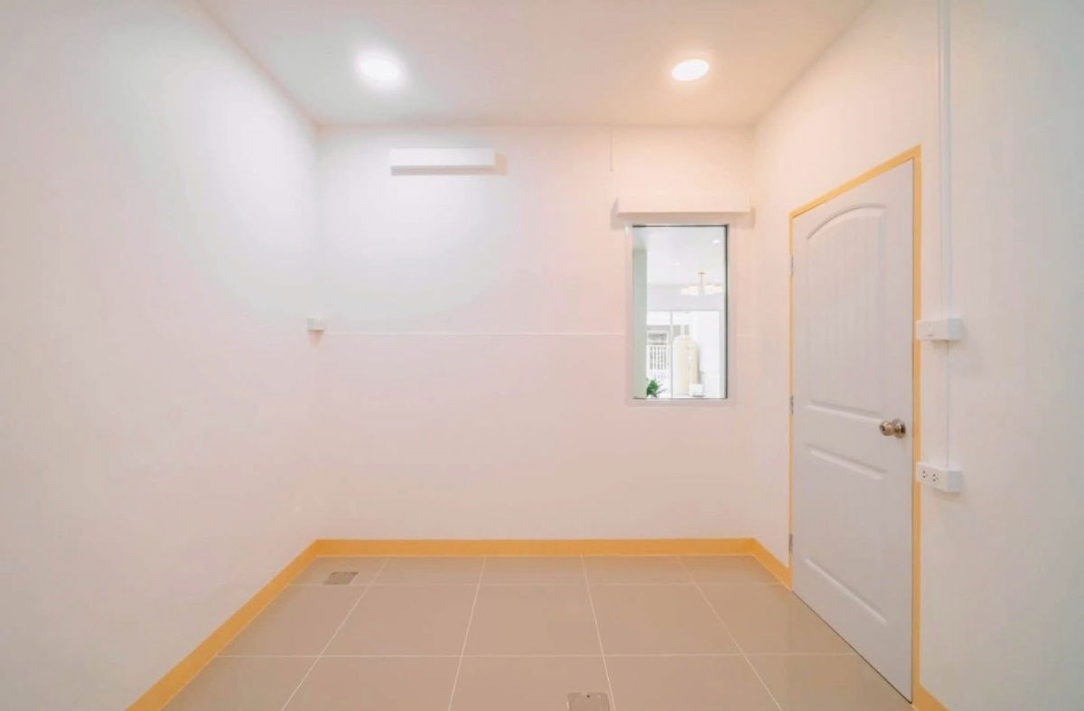 รูป 🏡✨ บ้านสวยมาก ราคาดีเกินต้าน! ใครหาทาวน์เฮ้าส์ในโซนบางบัวทอง ห้ามพลาด! ทาวน์เฮ้าส์ 2 ชั้น 4 - รูปที่ 7/14