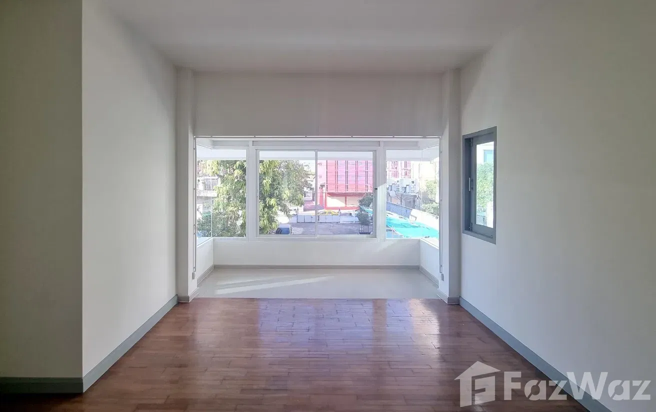 picture 4 Bedroom House for rent in Chantharakasem, Bangkok  1362536 - 3/22