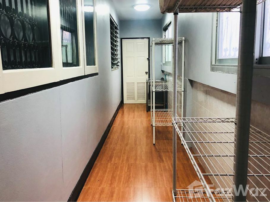 picture 3 Bedroom House for rent in Lat Phrao, Bangkok  603160 - 7/8