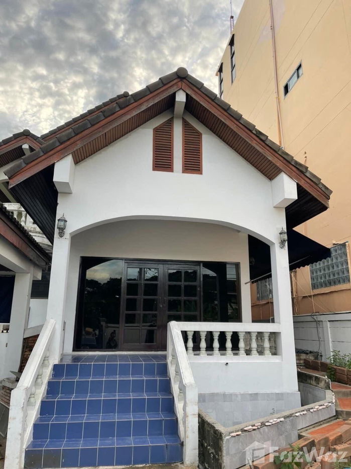 picture 4 Bedroom House for rent in Hua Mak, Bangkok  1140800 - 2/17