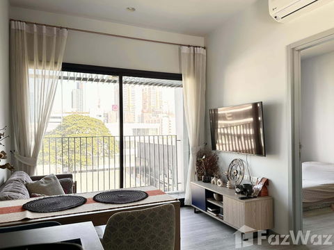 1 Bedroom Condo for Sale at XT Ekkamai 1999933