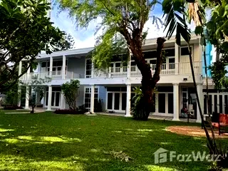Houses for rent Pratunum : 4 Bedroom Villa for rent in Thanon Phaya Thai, Bangkok  5758218