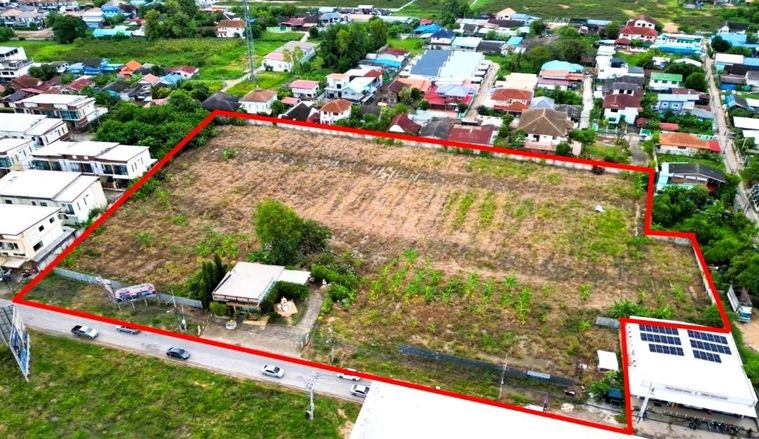 ขายที่ดิน 10 ไร่  ใจกลางเมือง ถนนบึงพระจันทร์ อ.เมืองพิษณุโลก ใกล้สนามบินพิษณุโลก 