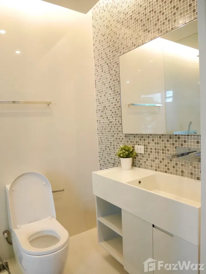 picture 1 Bedroom Condo for rent at The Room Sukhumvit 21 5740177 - 11/20