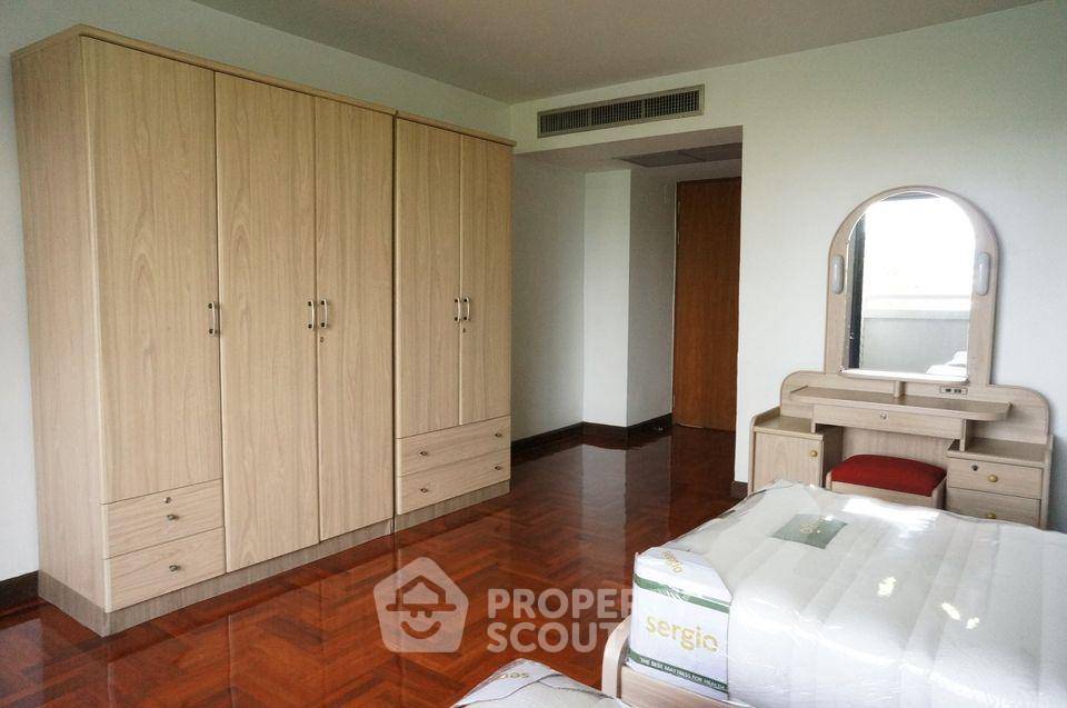 picture 2-BR Condo at Baan Suanpetch Condominium near BTS Phrom Phong (ID 715847) - 8/25