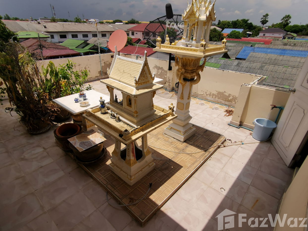picture 5 Bedroom Townhouse for sale in Bang Chan, Bangkok  1890889 - 10/10