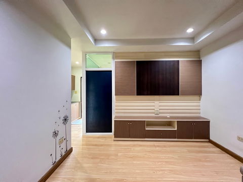 📣 [For Sale] ขายด่วน!! คอนโดบางแสน เดอะรูม 2 (The Room 2 condo) ไม่ถึงล้าน แต่งครบ สภาพดี ใกล้ ม. บูรพา ถูกสุดในโครงการ 🔥 