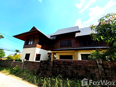 Houses for sale Wiset Road Phuket : 3 Bedroom Villa for sale in Rawai, Phuket  5359988