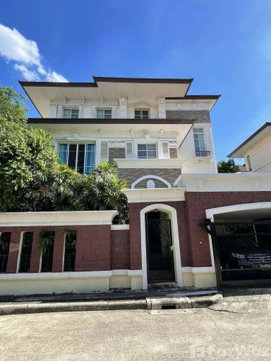 ขายบ้านเดี่ยว 4 ห้องนอน 380 ตร.ม. 85.5 ตร.ว. เขตจตุจักร
