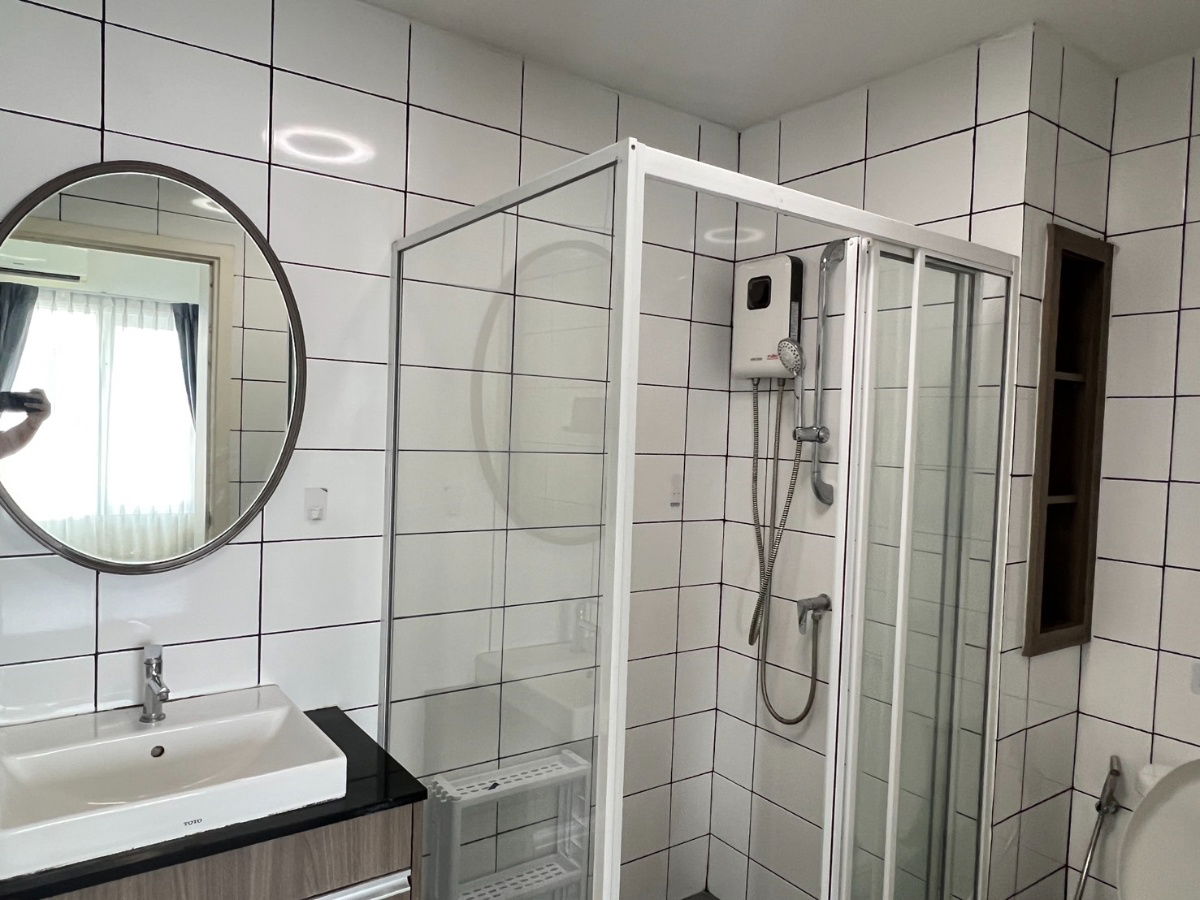 picture Chapter one Eco  Huaikwang 1bed 30sqm High floor Newly renovation 13,000 Available Now - 8/10